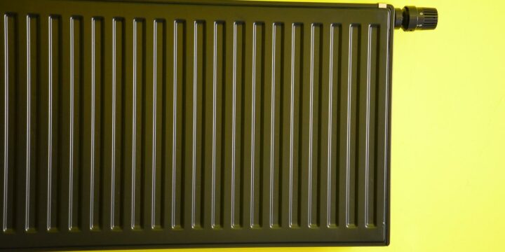 Comment démonter un radiateur du mur ?