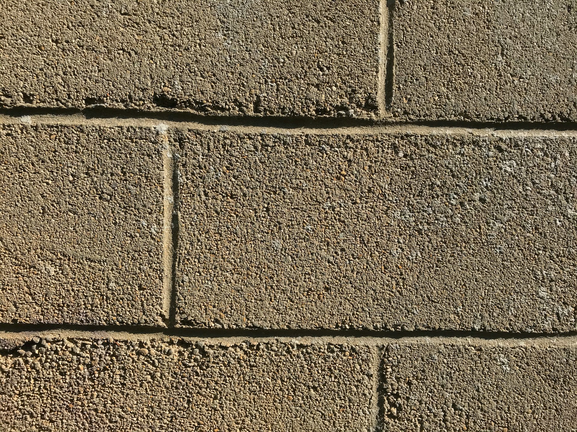 Faire un muret en parpaing : nos conseils - Le Blog Construction